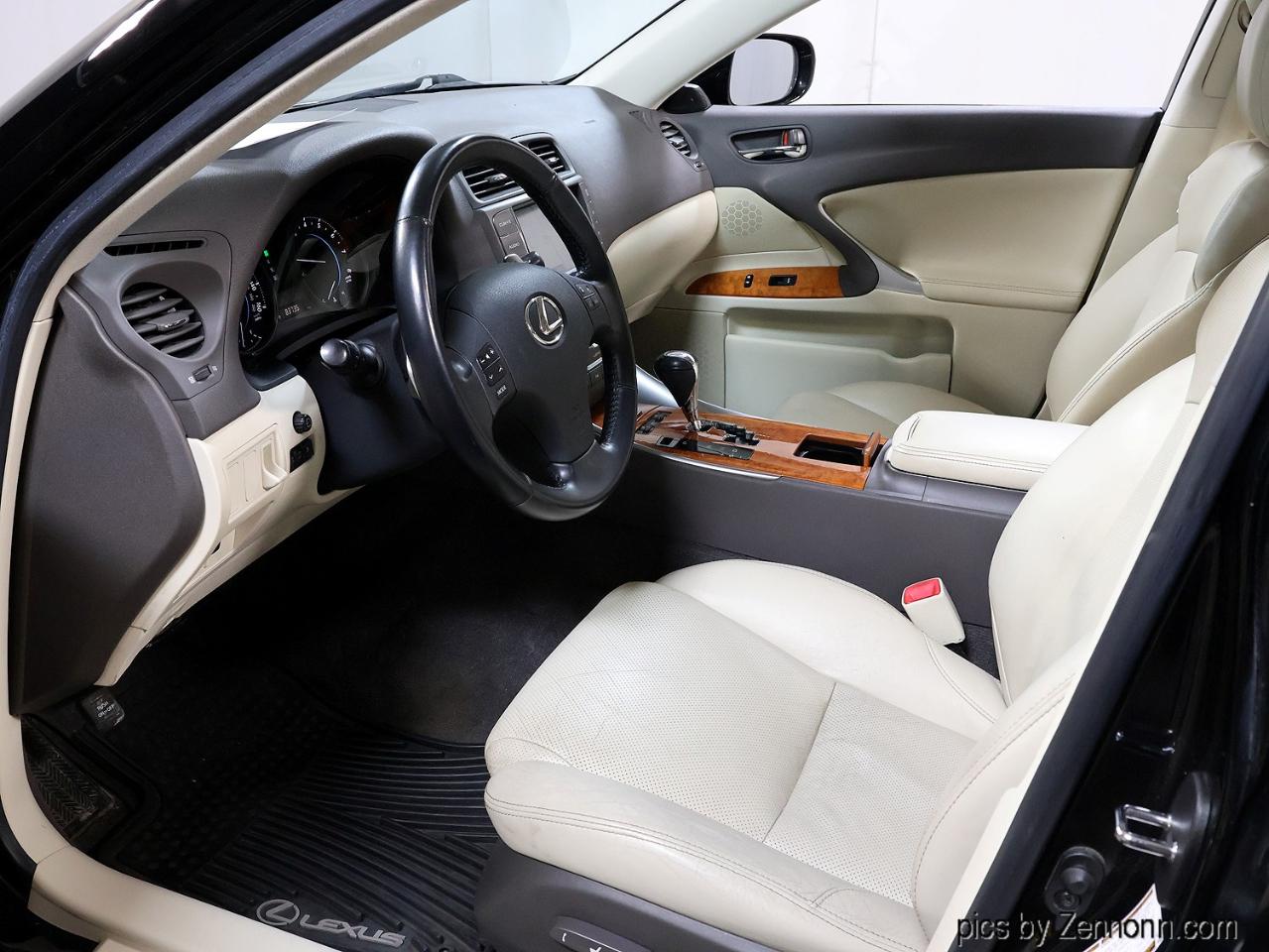 Lexus IS 250 4dr Sport Sdn Auto AWD 2009