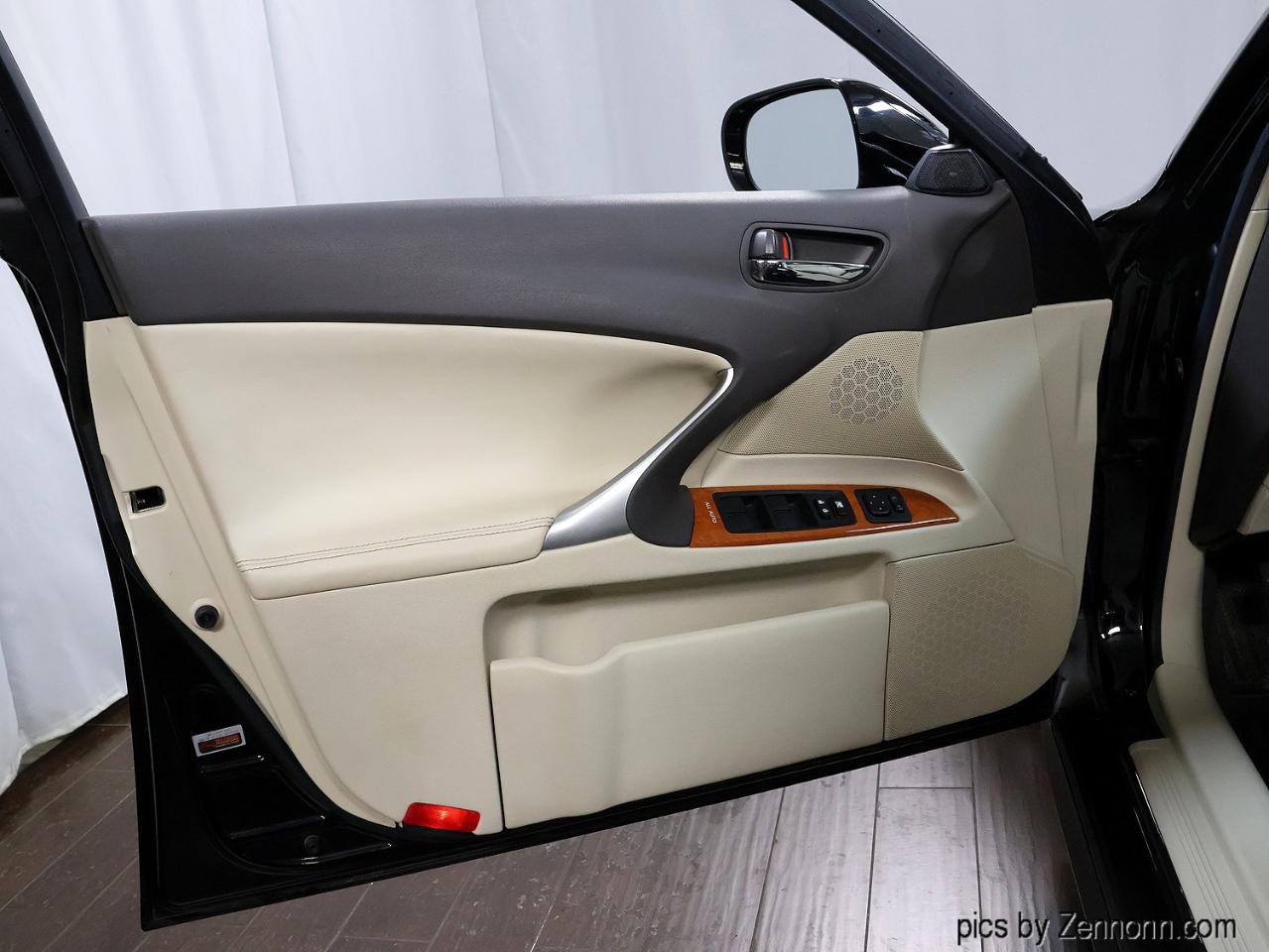 Lexus IS 250 4dr Sport Sdn Auto AWD 2009