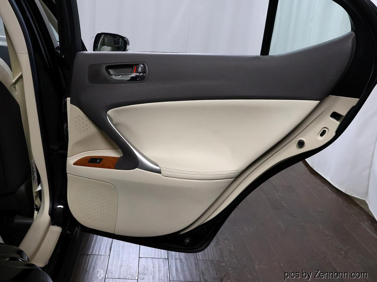 Lexus IS 250 4dr Sport Sdn Auto AWD 2009