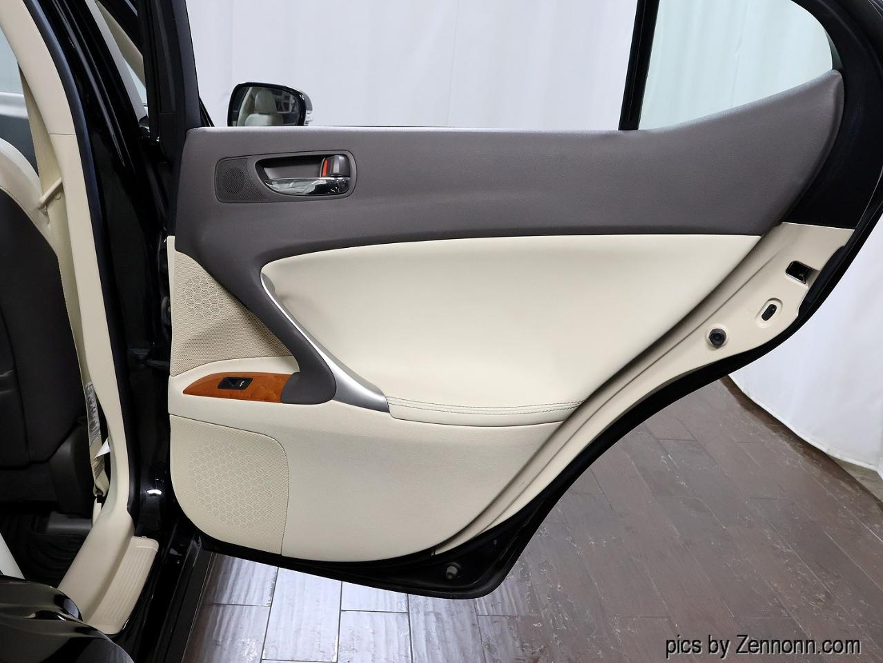 Lexus IS 250 4dr Sport Sdn Auto AWD 2009