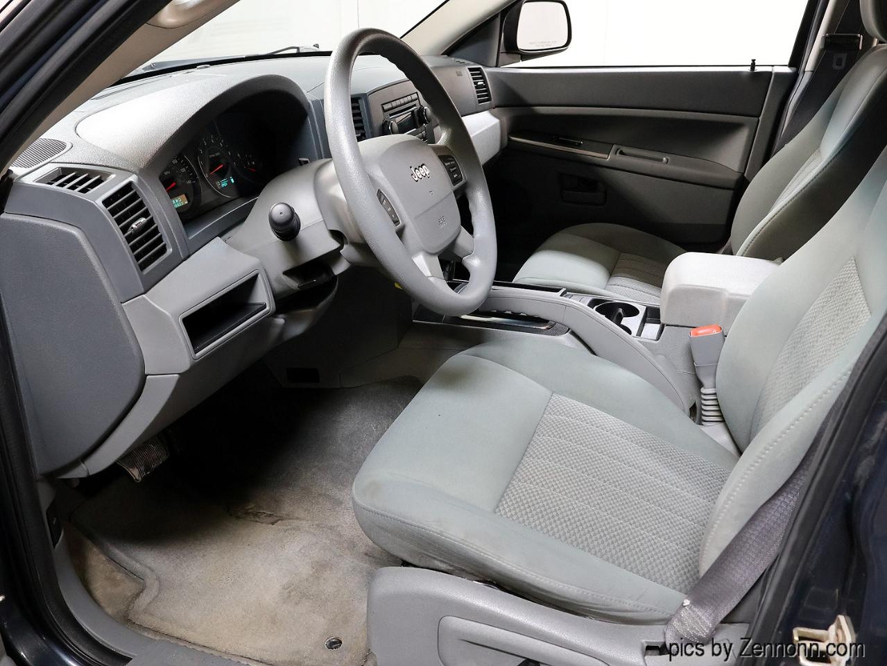 Jeep Grand Cherokee 4dr Laredo 4WD 2006