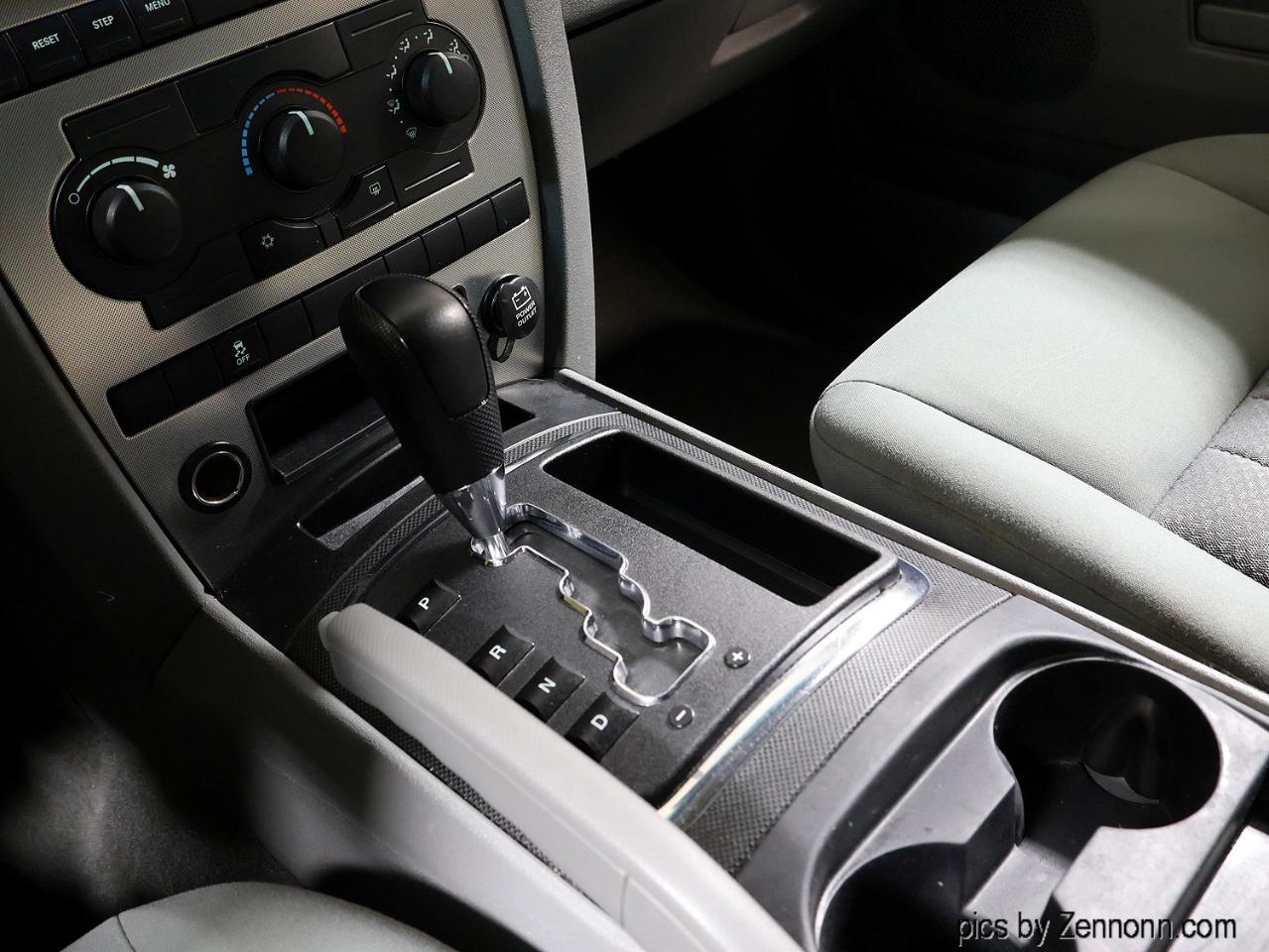 Jeep Grand Cherokee 4dr Laredo 4WD 2006