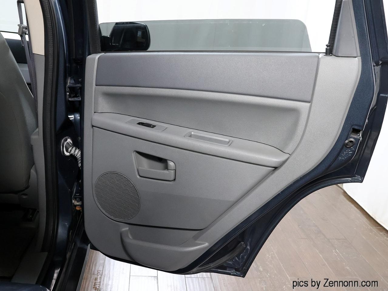 Jeep Grand Cherokee 4dr Laredo 4WD 2006