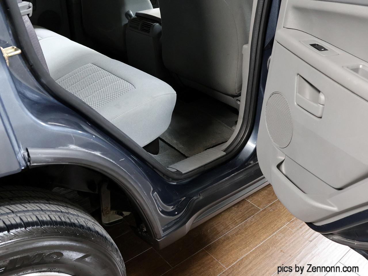 Jeep Grand Cherokee 4dr Laredo 4WD 2006