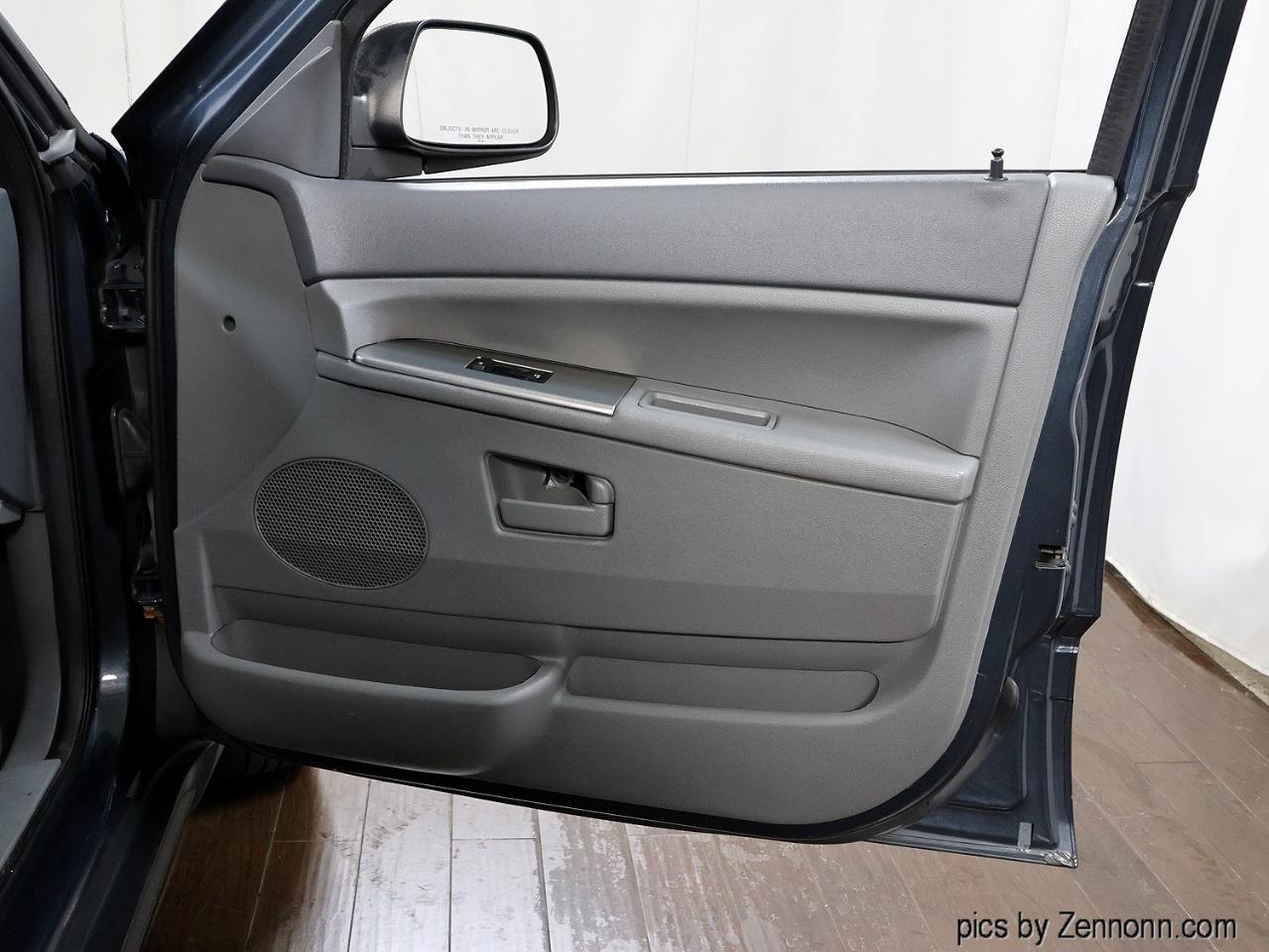 Jeep Grand Cherokee 4dr Laredo 4WD 2006