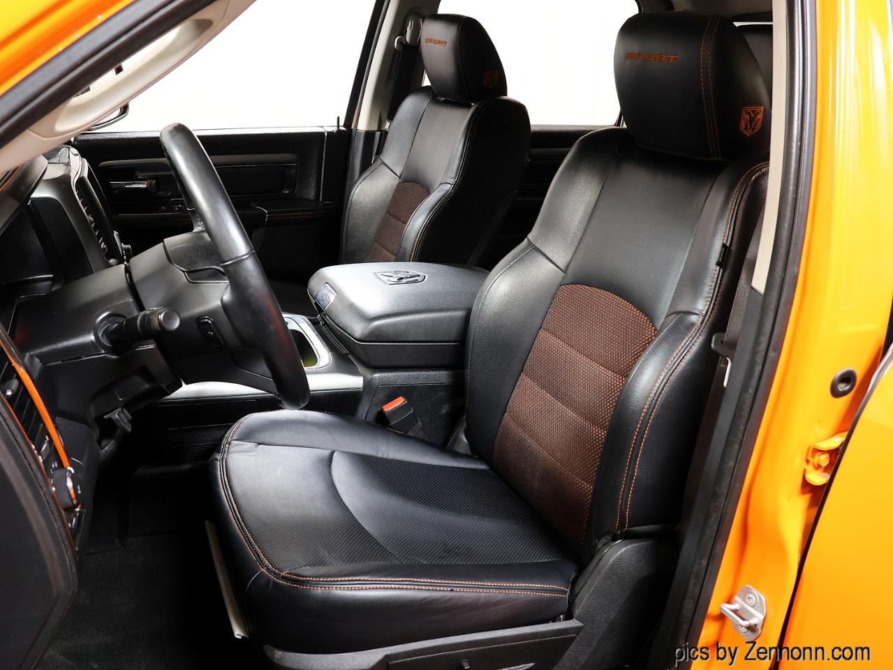 RAM 1500 4WD Crew Cab 140.5" Sport 2017