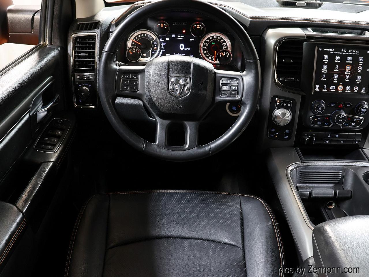 RAM 1500 4WD Crew Cab 140.5" Sport 2017