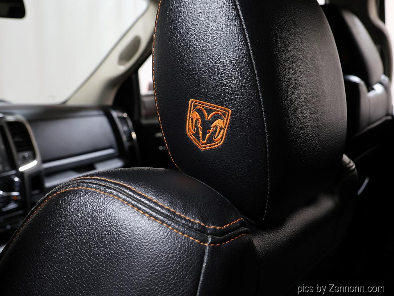 RAM 1500 4WD Crew Cab 140.5" Sport 2017