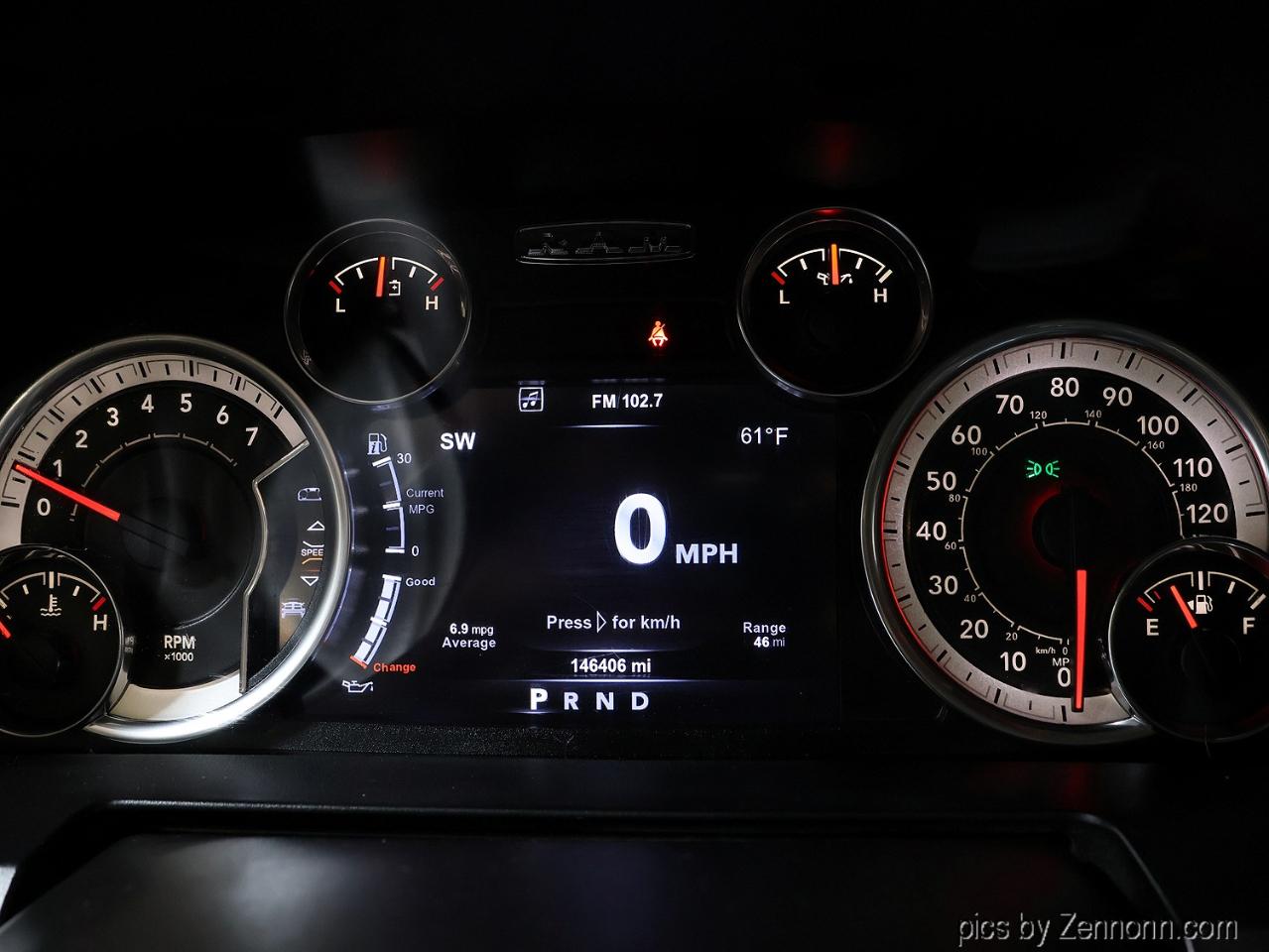 RAM 1500 4WD Crew Cab 140.5" Sport 2017