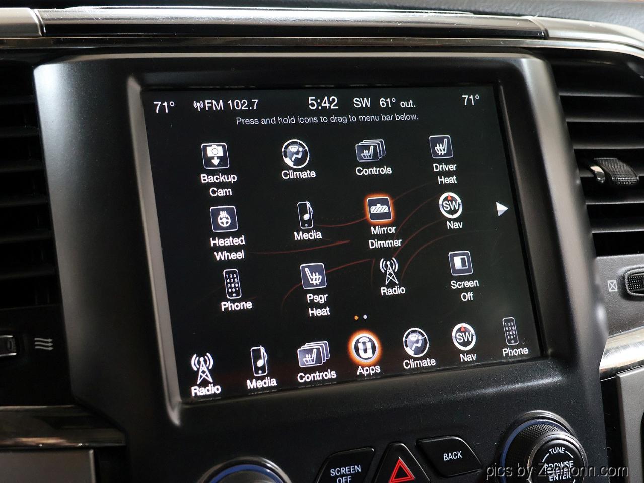 RAM 1500 4WD Crew Cab 140.5" Sport 2017