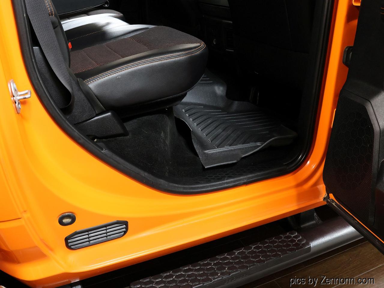 RAM 1500 4WD Crew Cab 140.5" Sport 2017