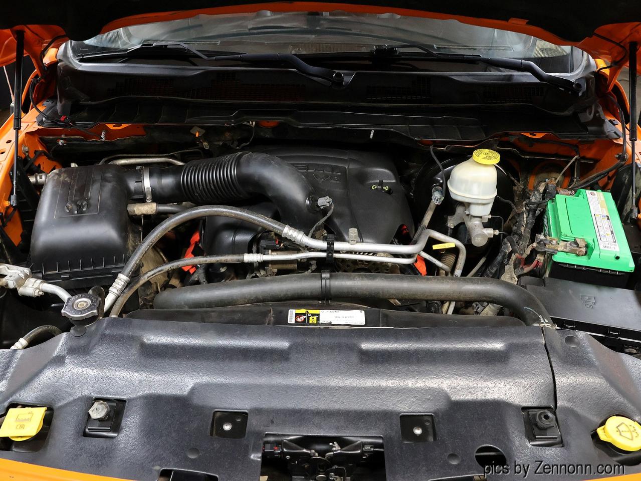 RAM 1500 4WD Crew Cab 140.5" Sport 2017