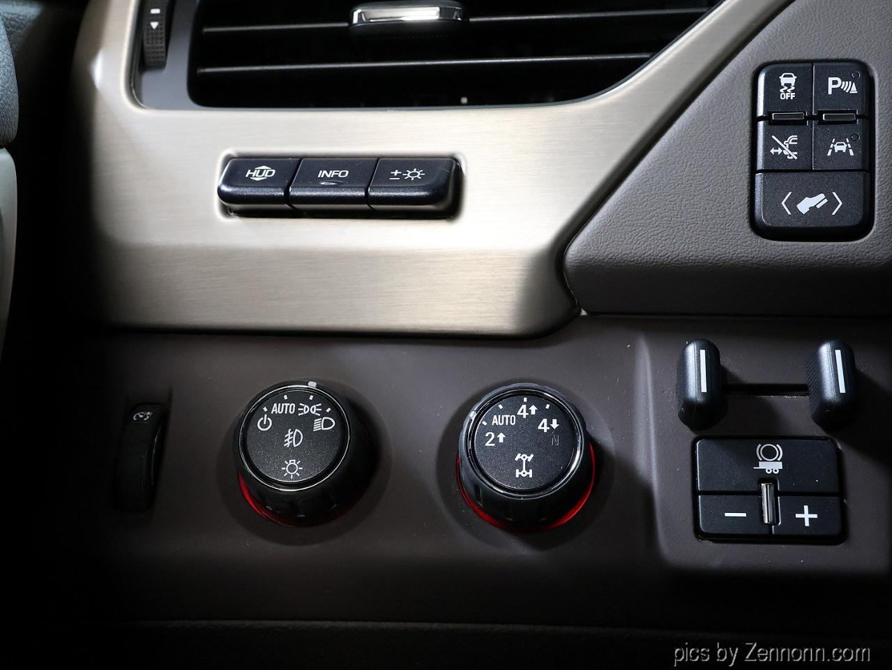 GMC Yukon 4WD 4dr Denali 2016