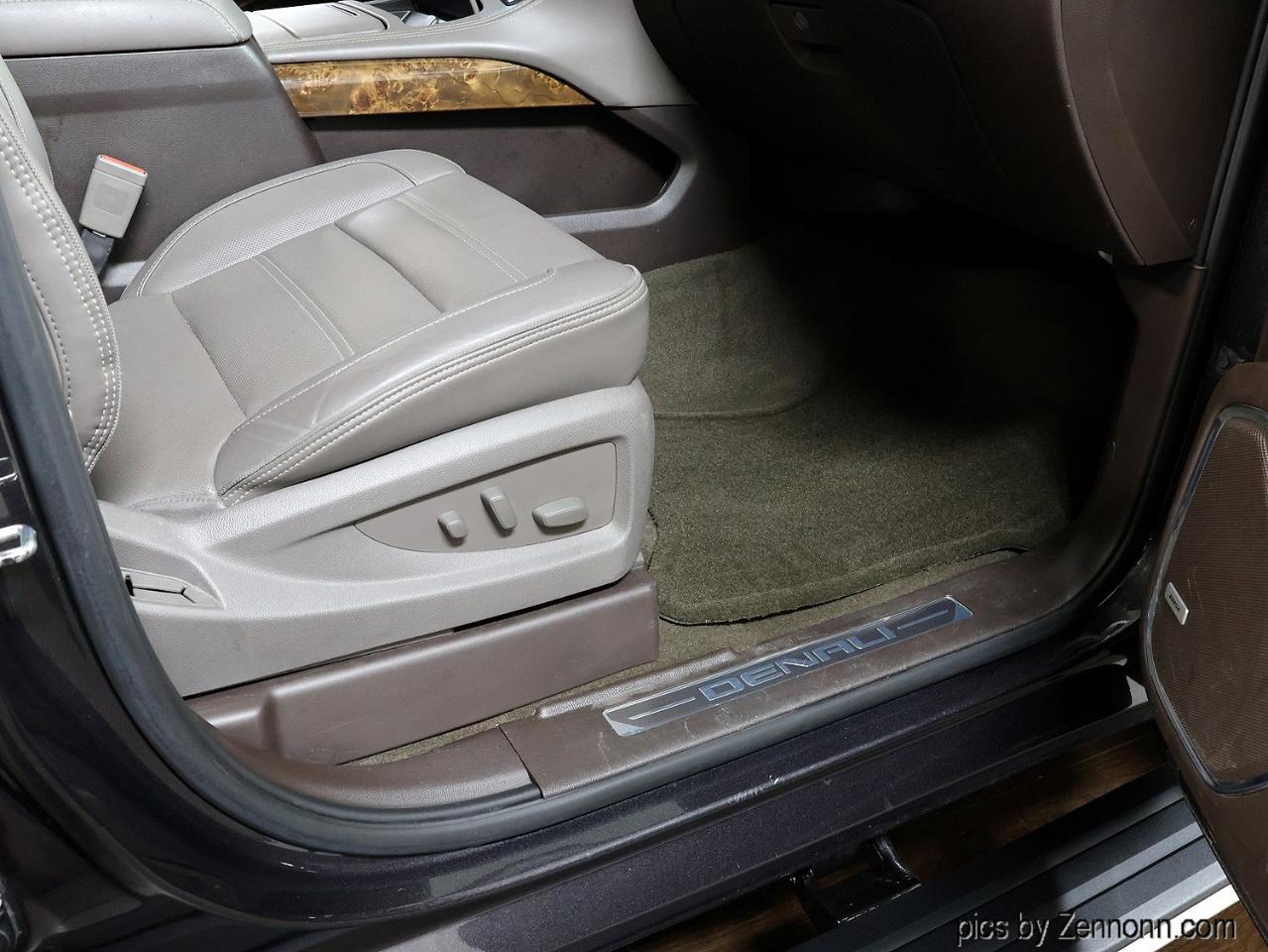 GMC Yukon 4WD 4dr Denali 2016