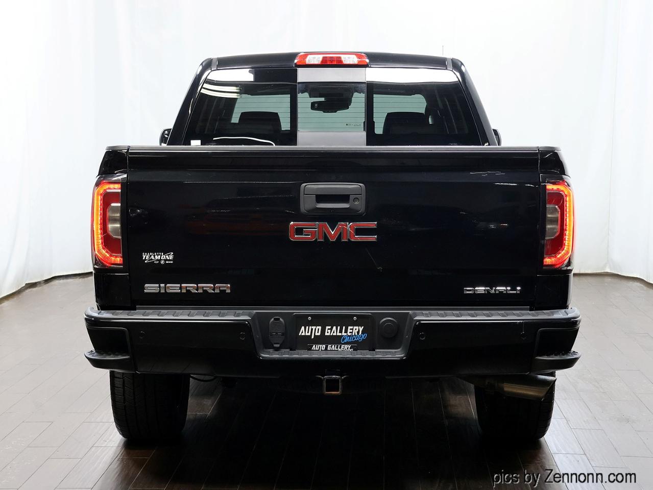 GMC Sierra 1500 4WD Crew Cab 143.5" Denali 2018