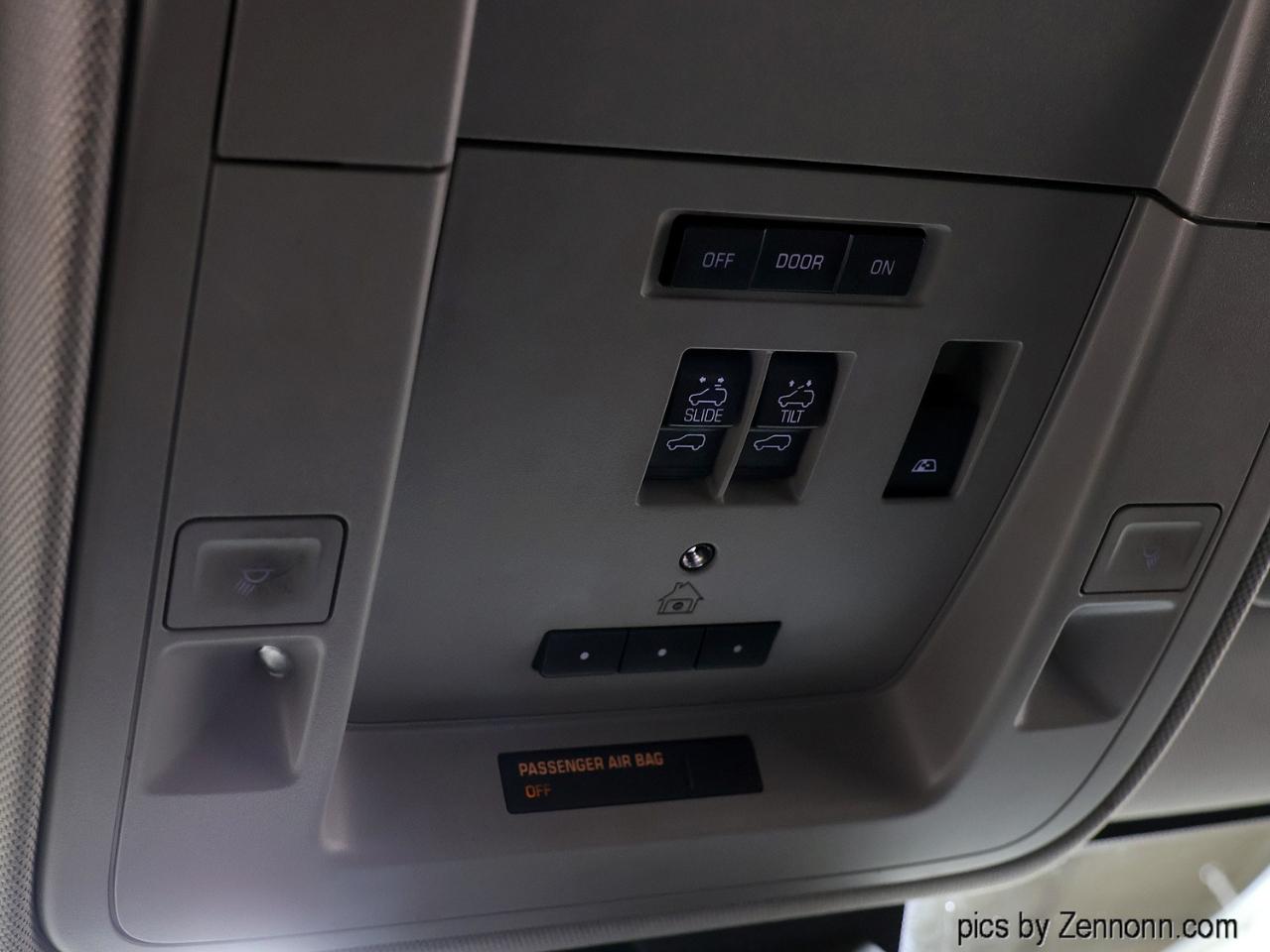 GMC Sierra 1500 4WD Crew Cab 143.5" Denali 2018