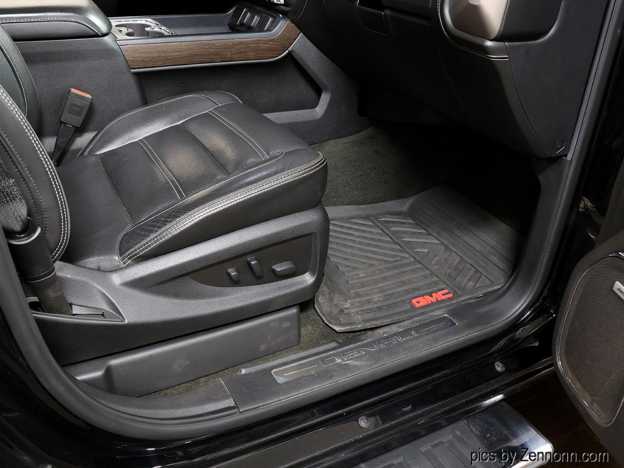 GMC Sierra 1500 4WD Crew Cab 143.5" Denali 2018