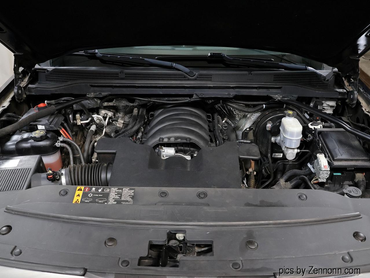 GMC Sierra 1500 4WD Crew Cab 143.5" Denali 2018