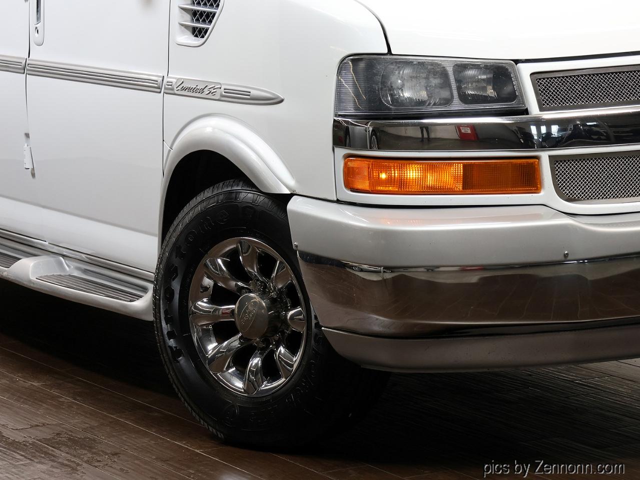 Chevrolet Express Passenger RWD 3500 155" LT 2010