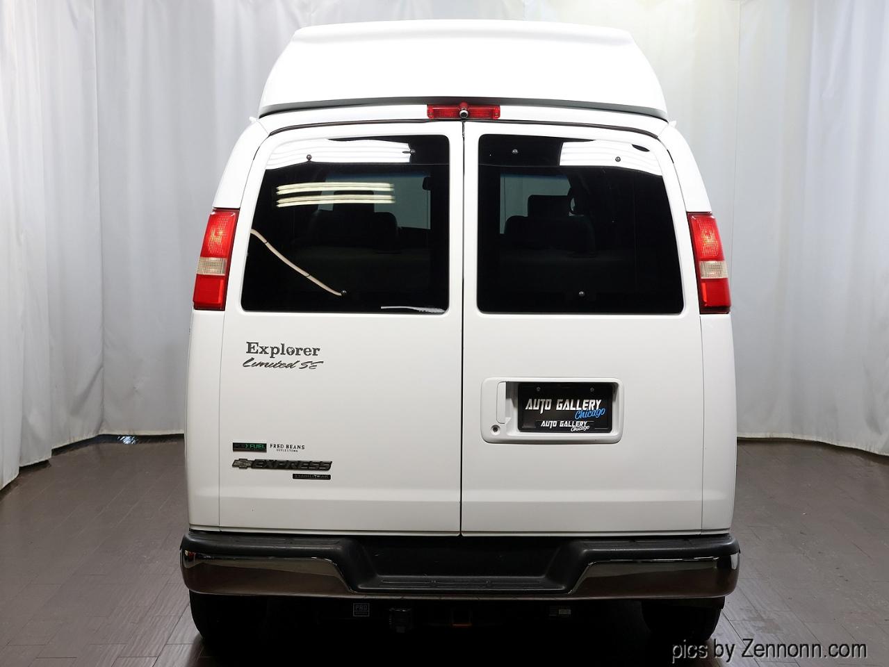 Chevrolet Express Passenger RWD 3500 155" LT 2010