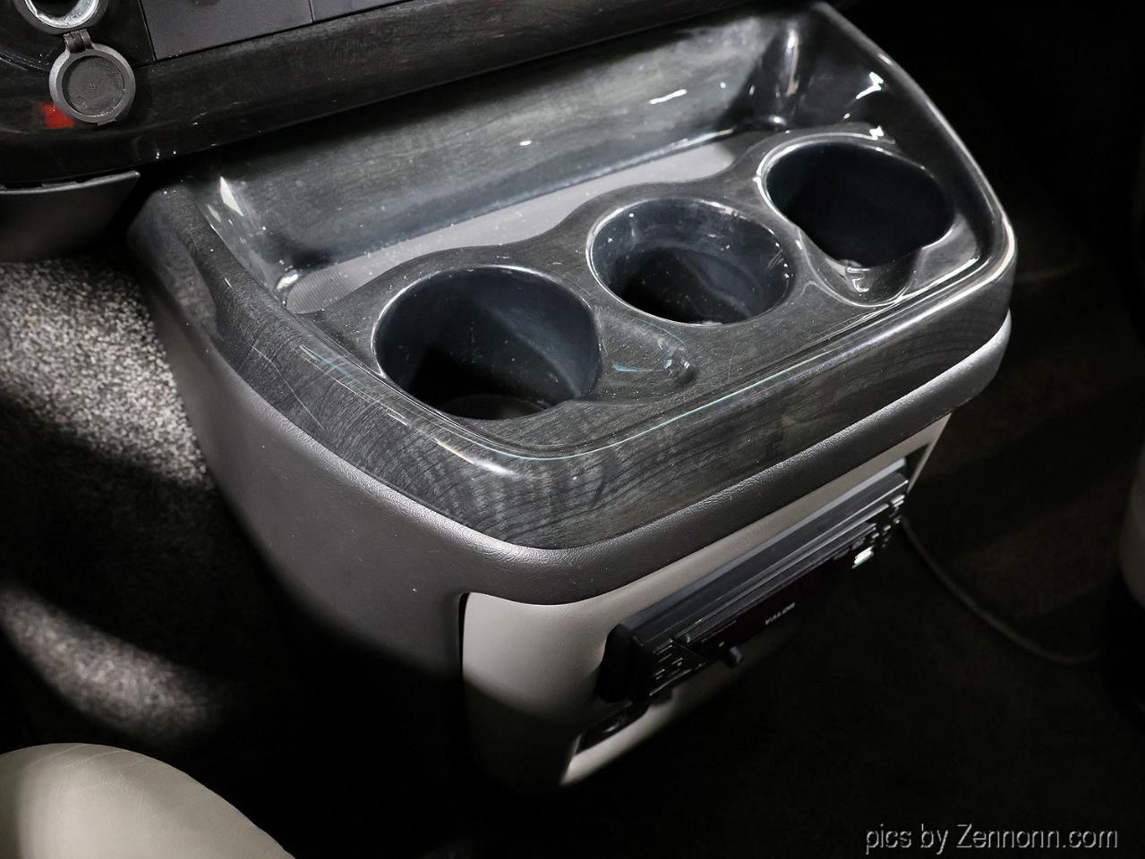 Chevrolet Express Passenger RWD 3500 155" LT 2010