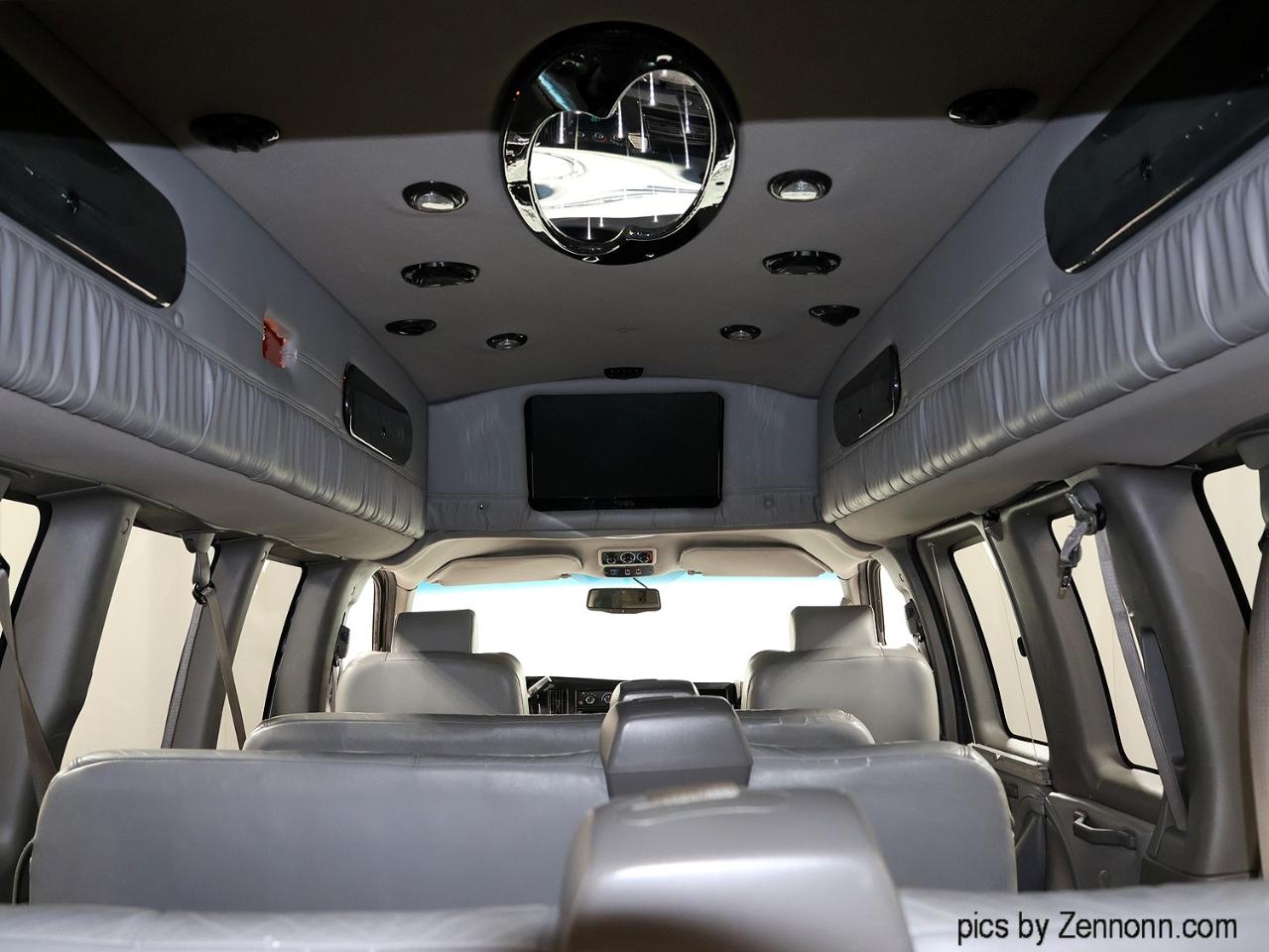 Chevrolet Express Passenger RWD 3500 155" LT 2010