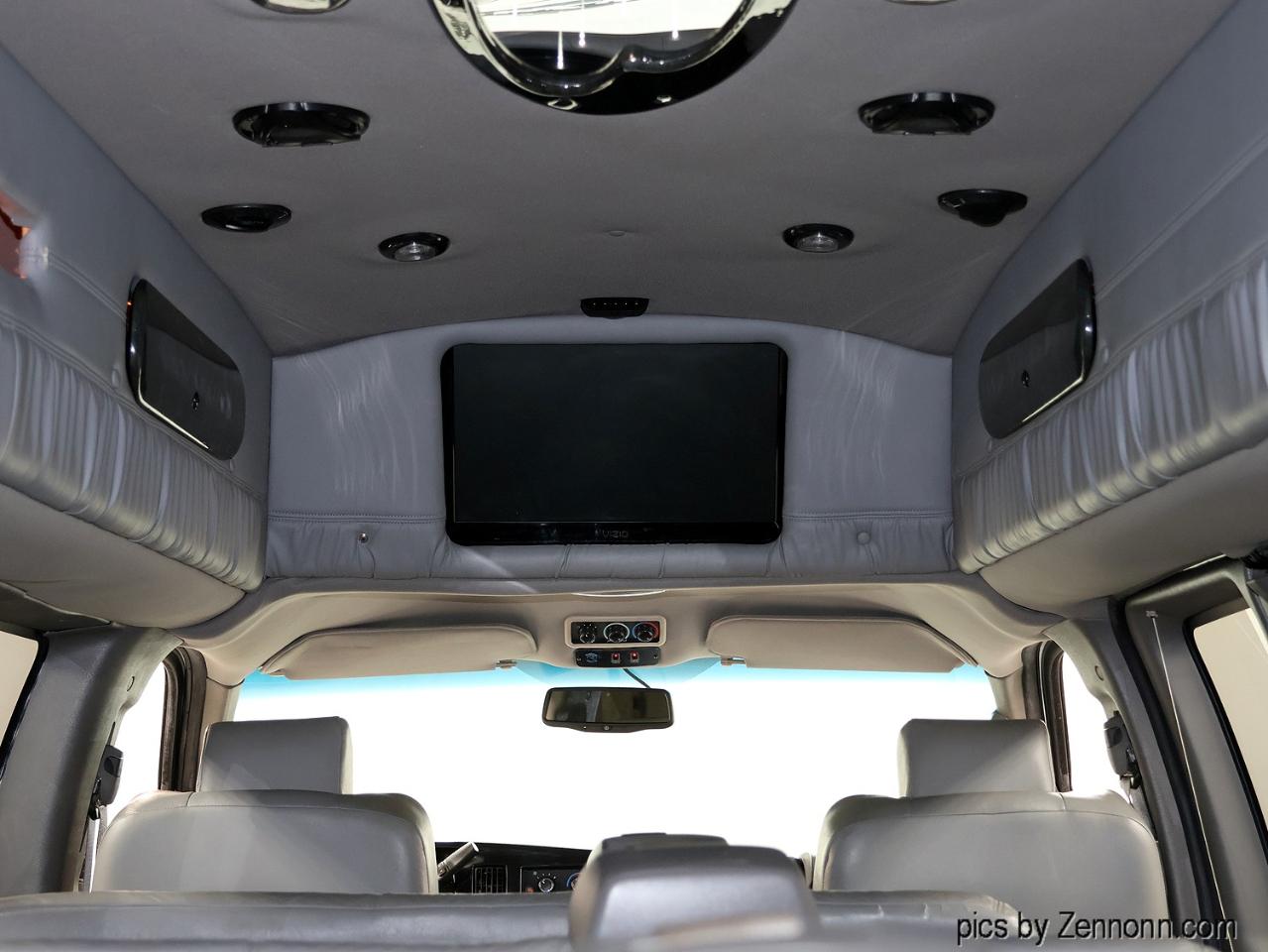 Chevrolet Express Passenger RWD 3500 155" LT 2010