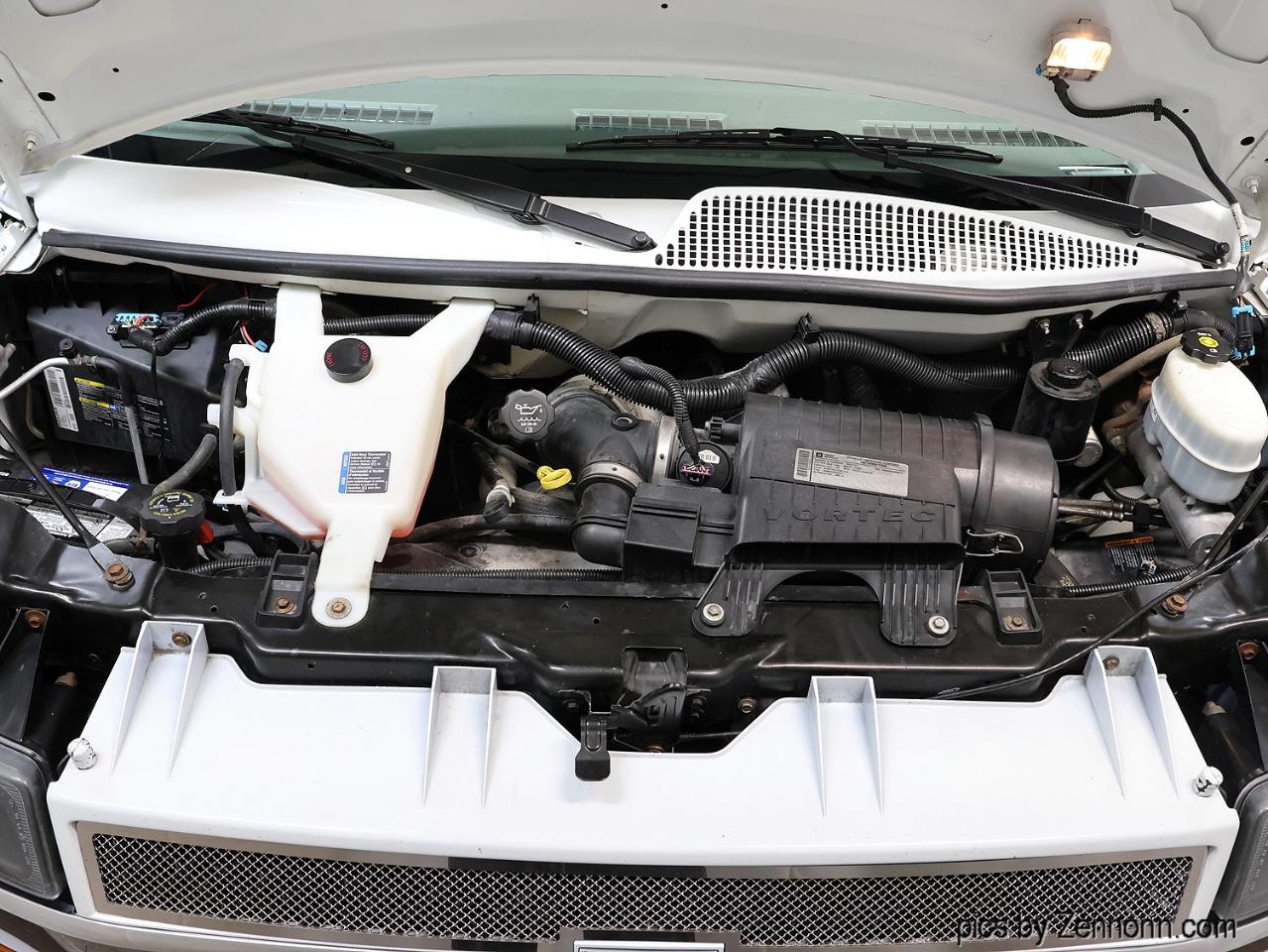 Chevrolet Express Passenger RWD 3500 155" LT 2010