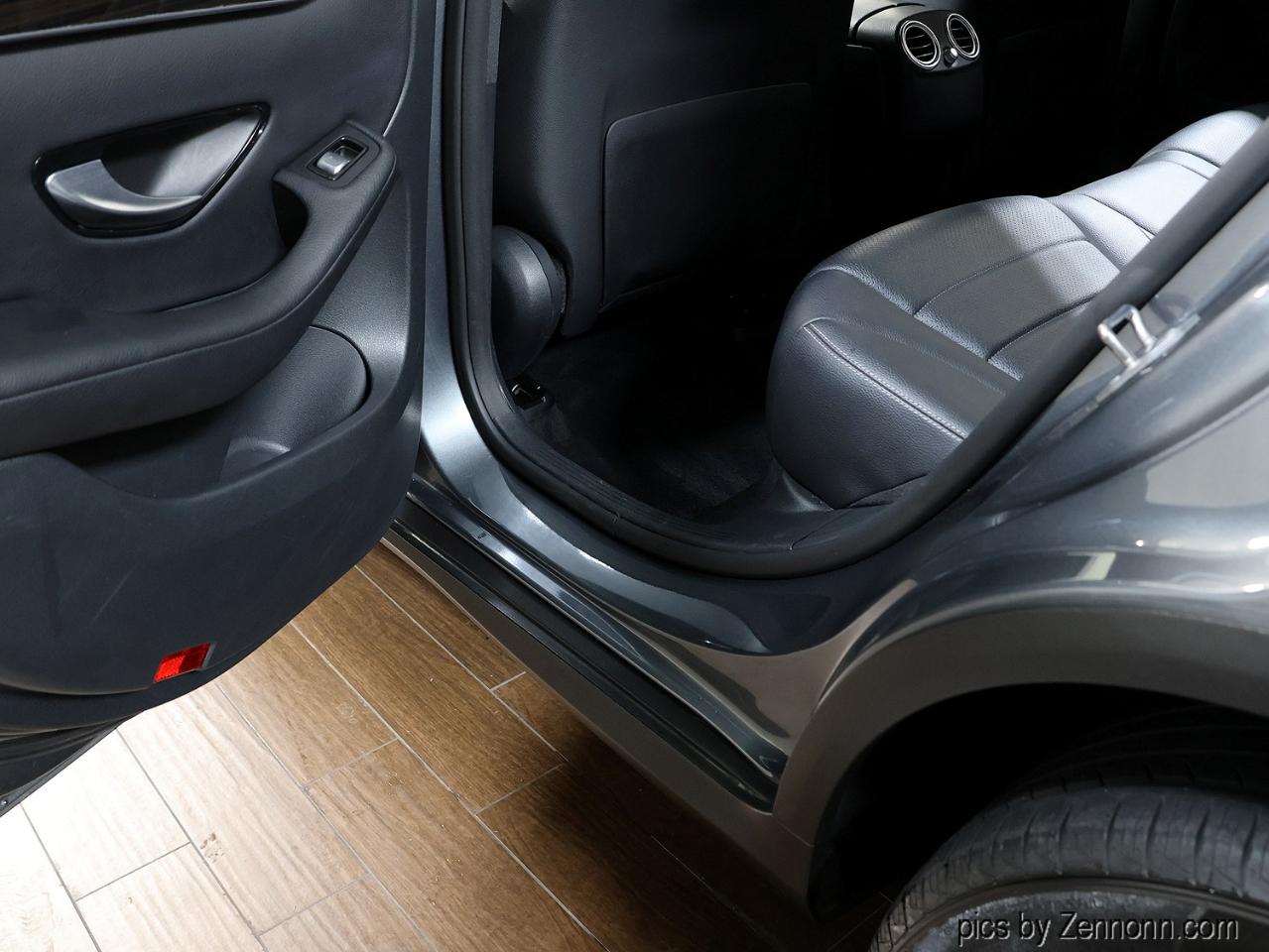 Mercedes-Benz GLC 4MATIC 4dr GLC 300 2016