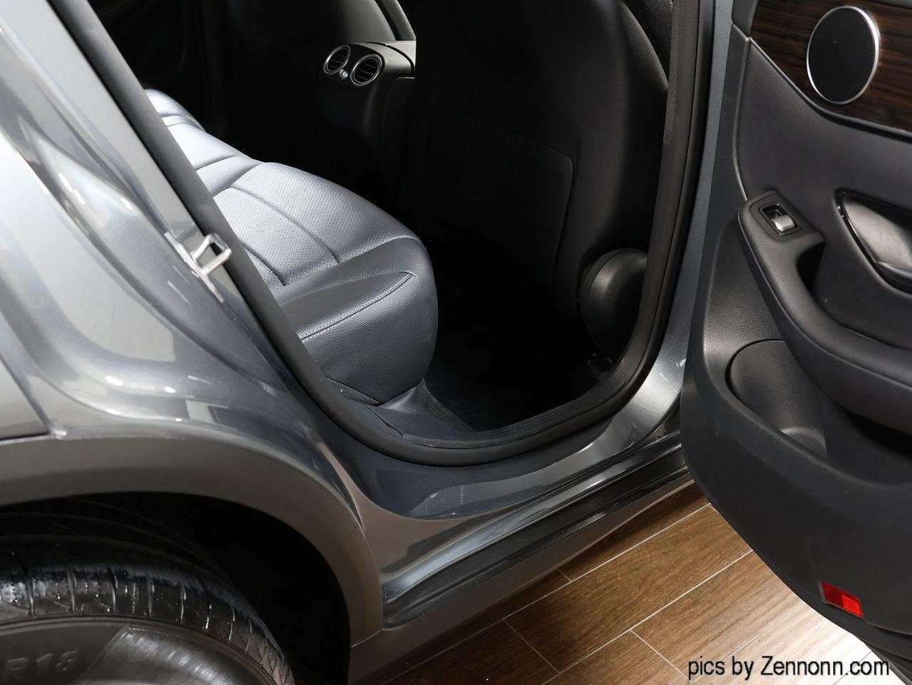 Mercedes-Benz GLC 4MATIC 4dr GLC 300 2016