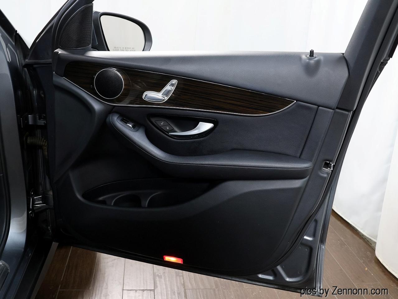 Mercedes-Benz GLC 4MATIC 4dr GLC 300 2016