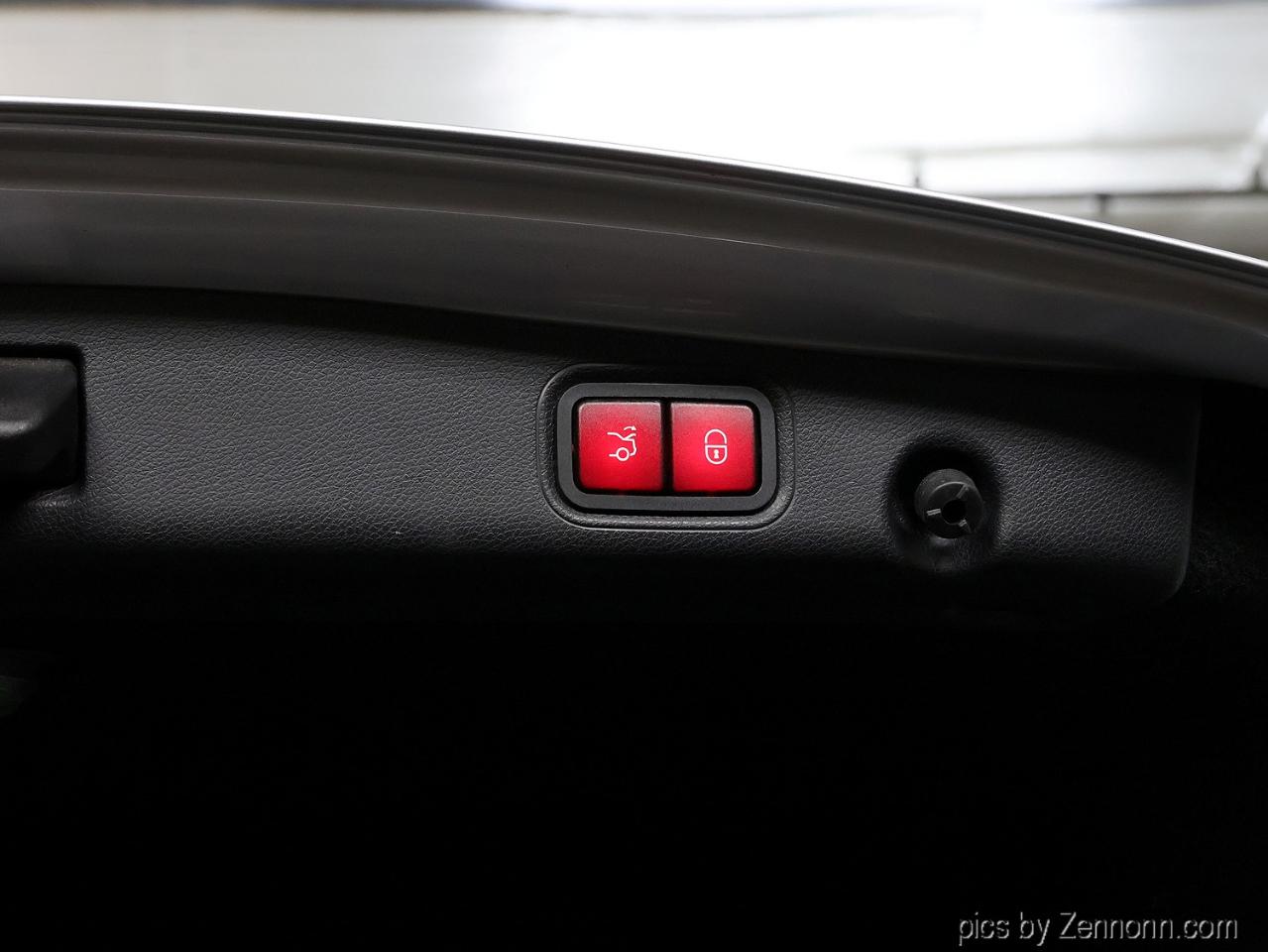 Mercedes-Benz E-Class E 300 Sport 4MATIC Sedan 2017