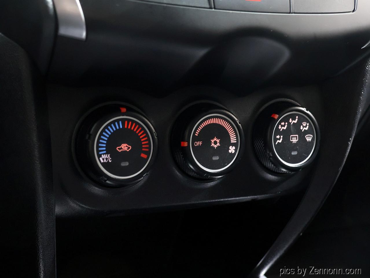 Mitsubishi Outlander Sport  2013