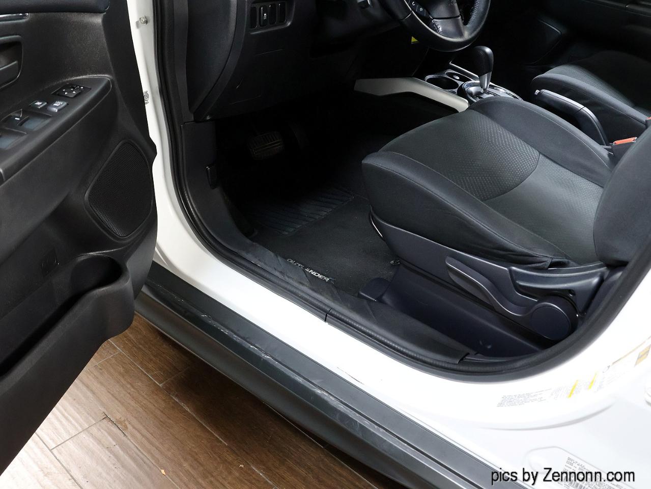 Mitsubishi Outlander Sport  2013