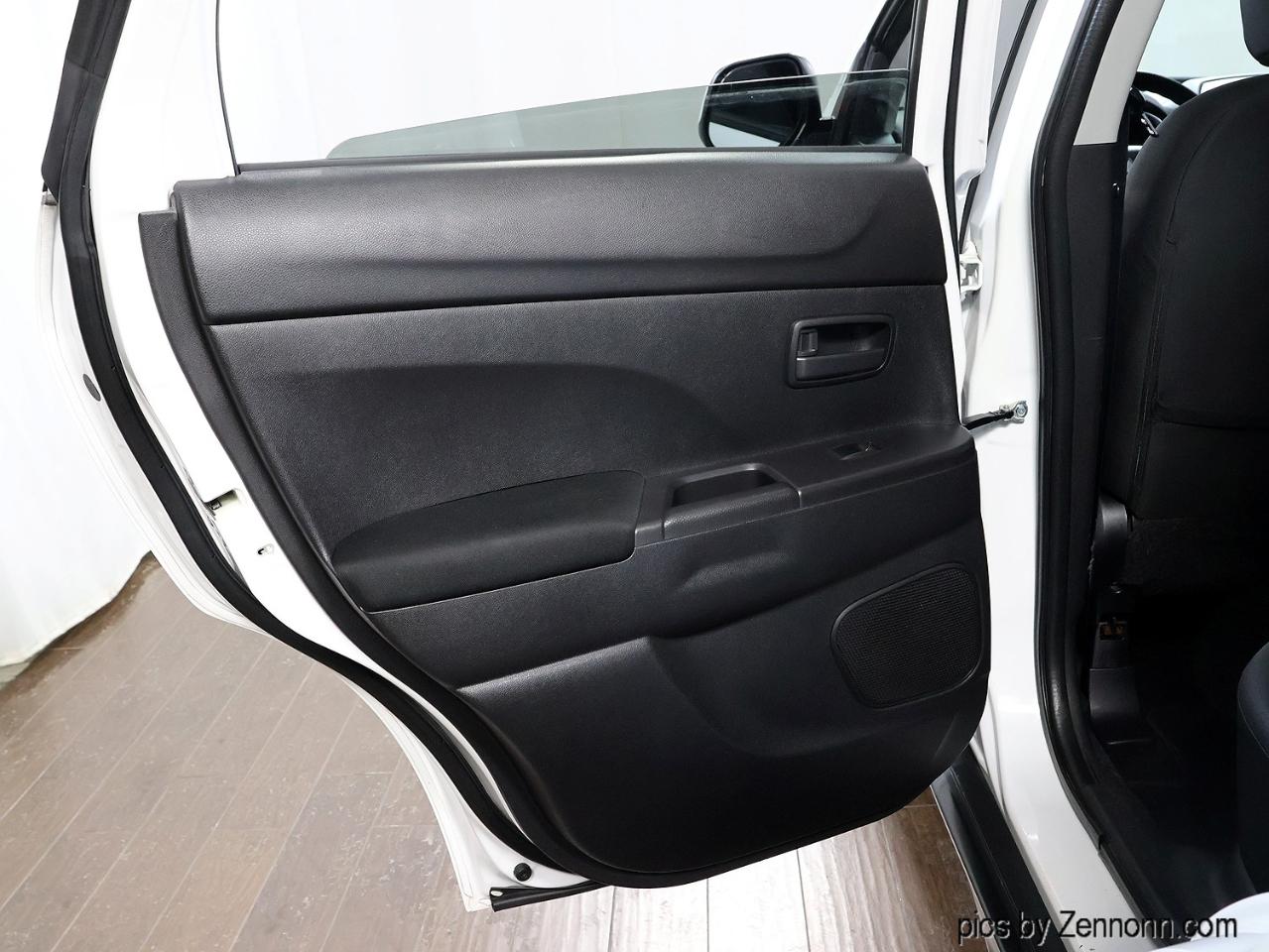 Mitsubishi Outlander Sport  2013