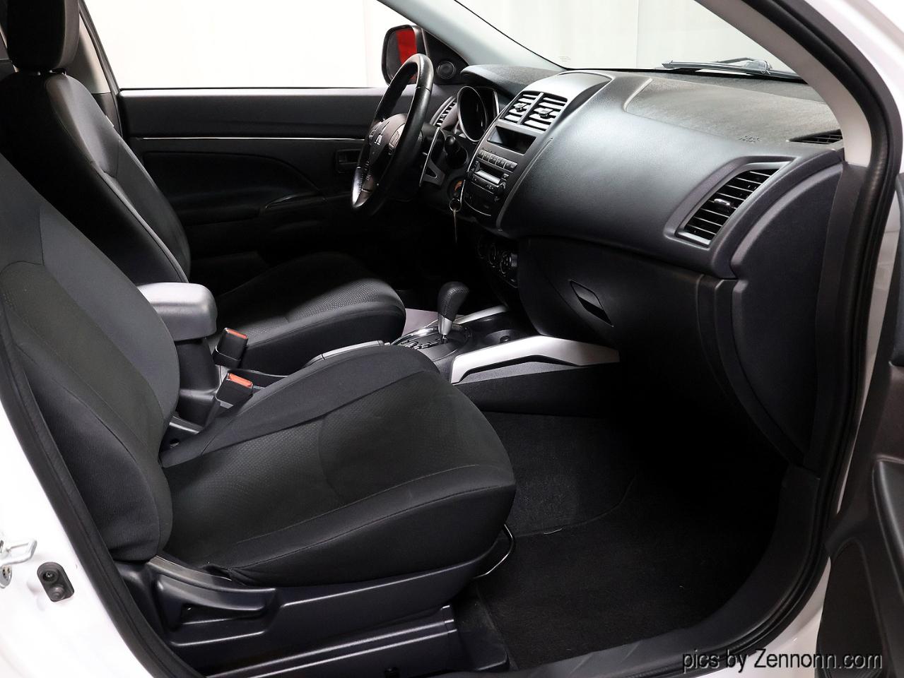 Mitsubishi Outlander Sport  2013