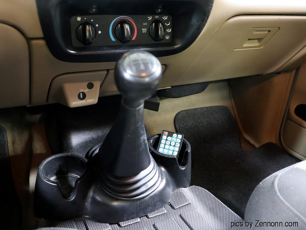 Ford Ranger 2dr Supercab 4.0L XLT Value 4WD 2003