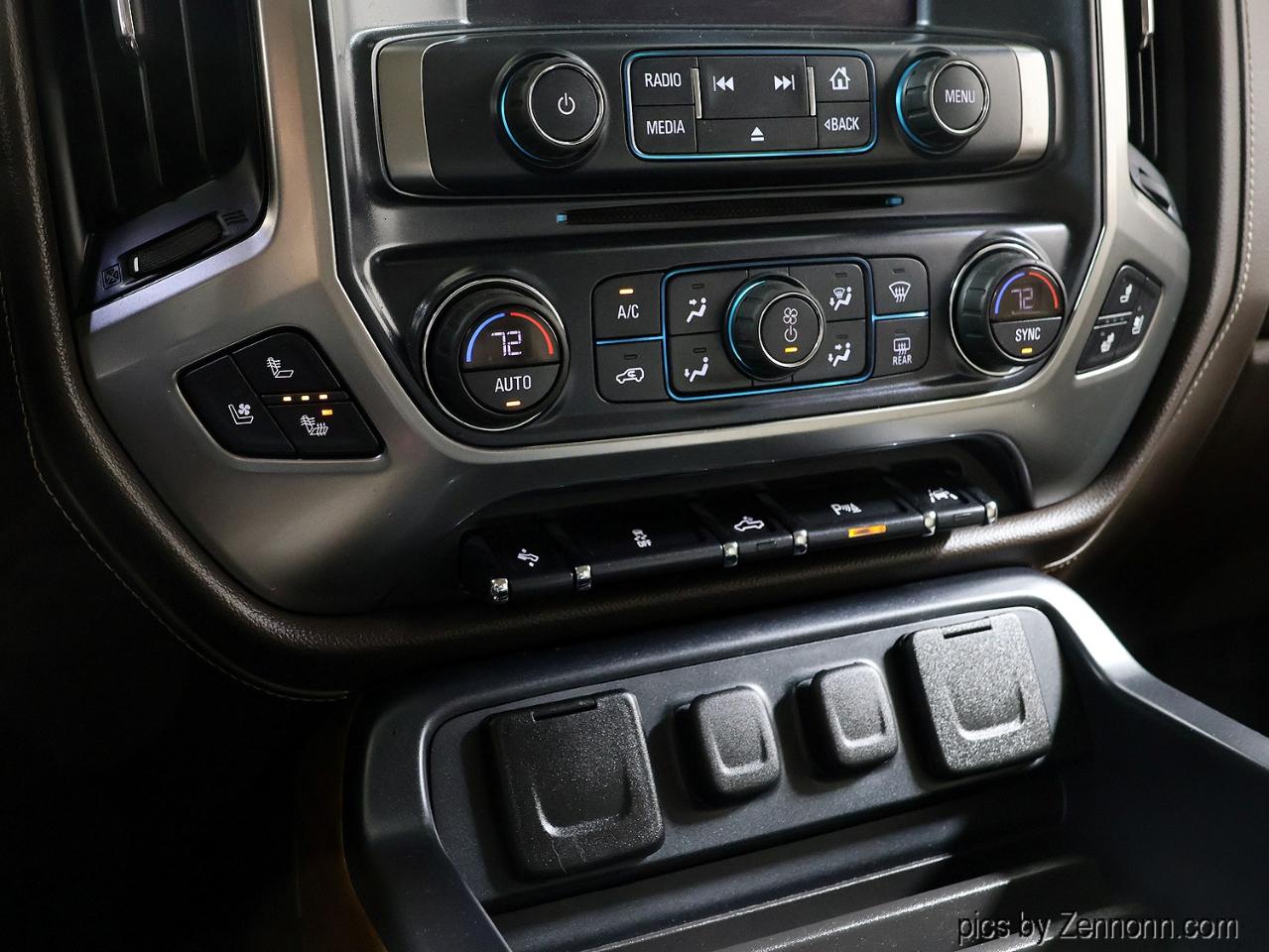 Chevrolet Silverado 1500 4WD Crew Cab 143.5" LTZ w/1LZ 2017