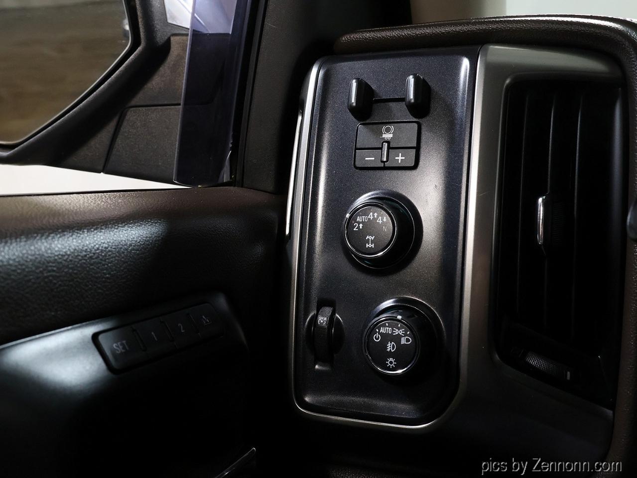 Chevrolet Silverado 1500 4WD Crew Cab 143.5" LTZ w/1LZ 2017