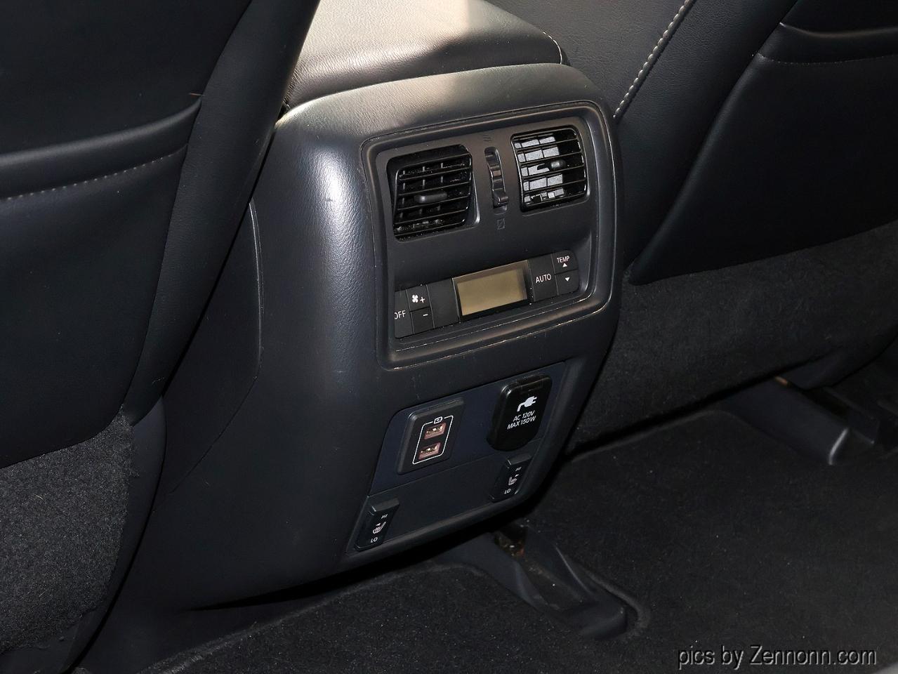 Nissan Pathfinder 4x4 SL 2018