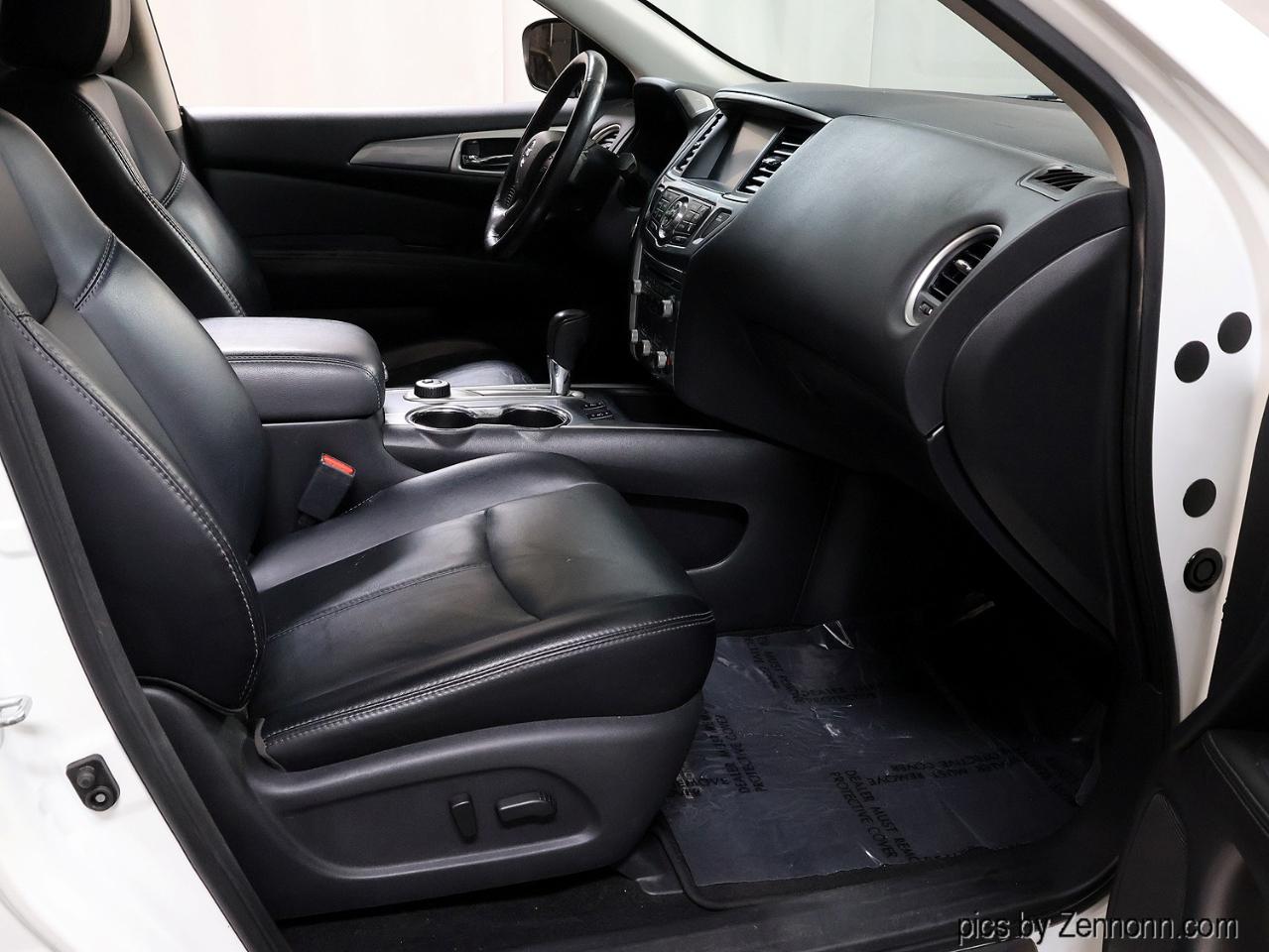 Nissan Pathfinder 4x4 SL 2018