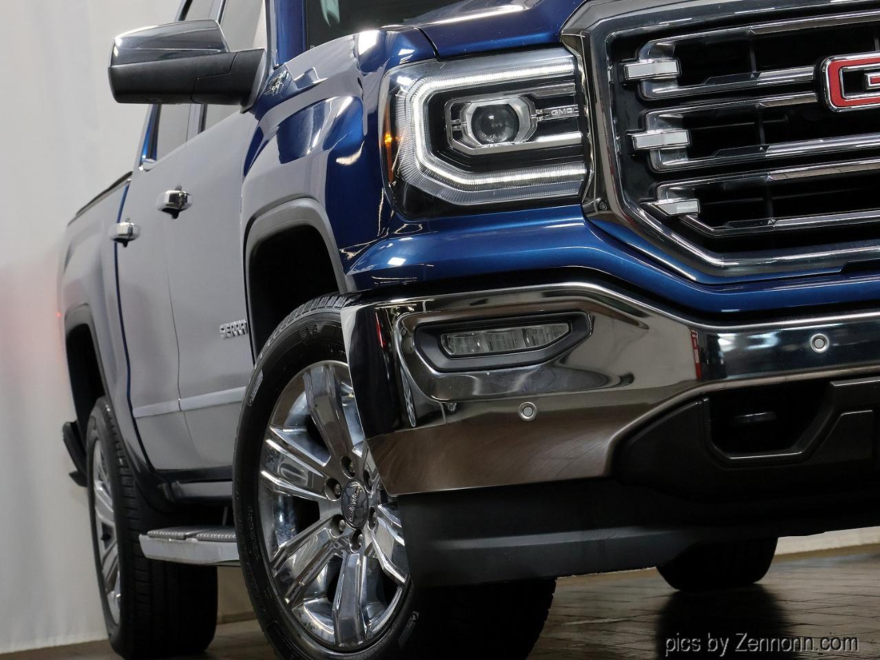 GMC Sierra 1500 4WD Crew Cab 143.5" SLT 2017