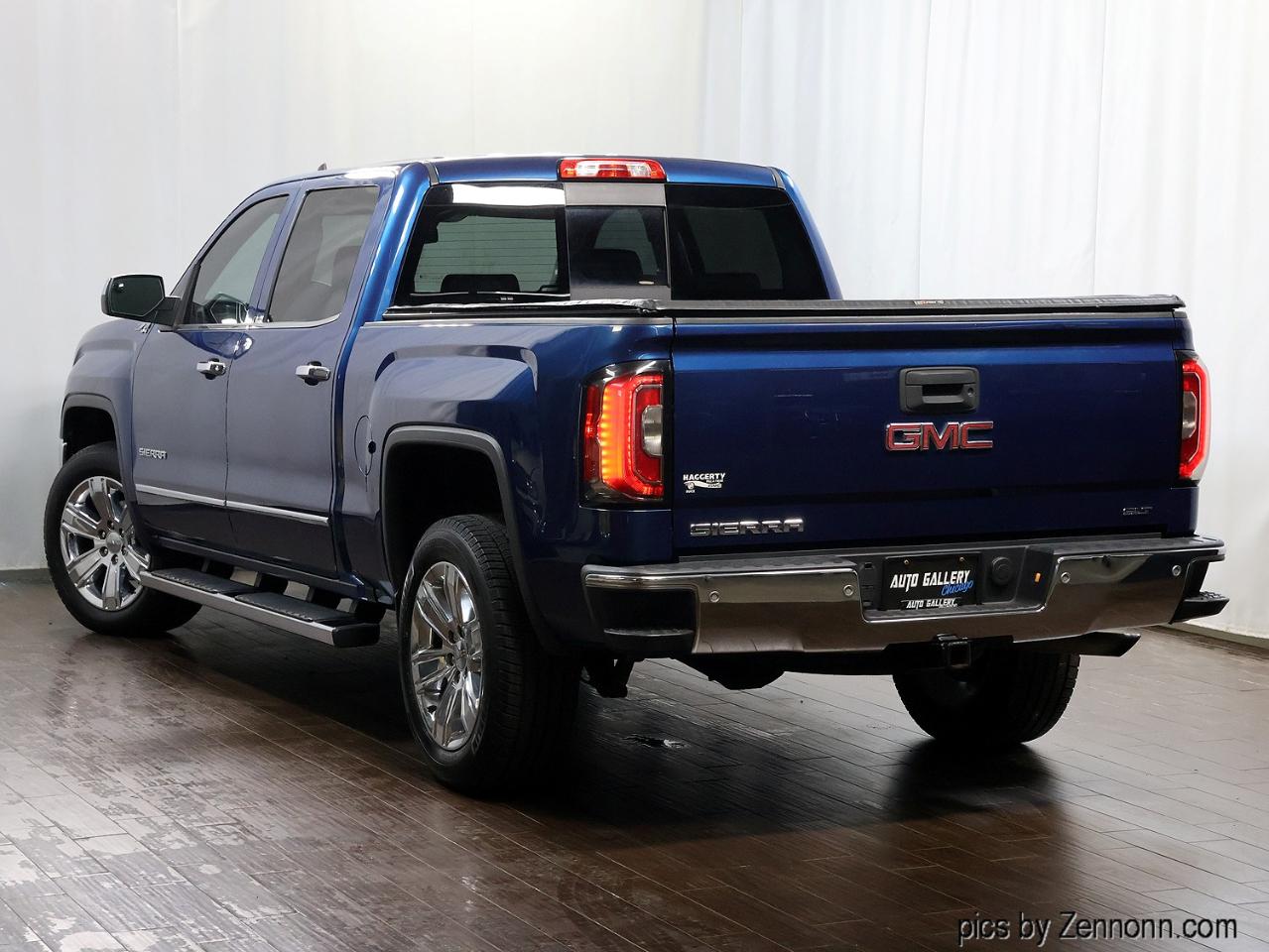 GMC Sierra 1500 4WD Crew Cab 143.5" SLT 2017