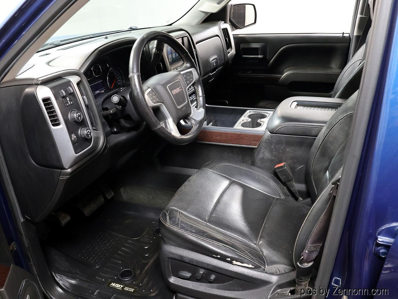 GMC Sierra 1500 4WD Crew Cab 143.5" SLT 2017