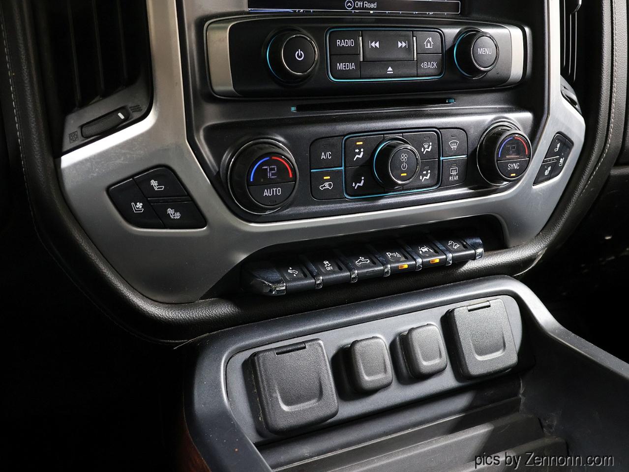 GMC Sierra 1500 4WD Crew Cab 143.5" SLT 2017