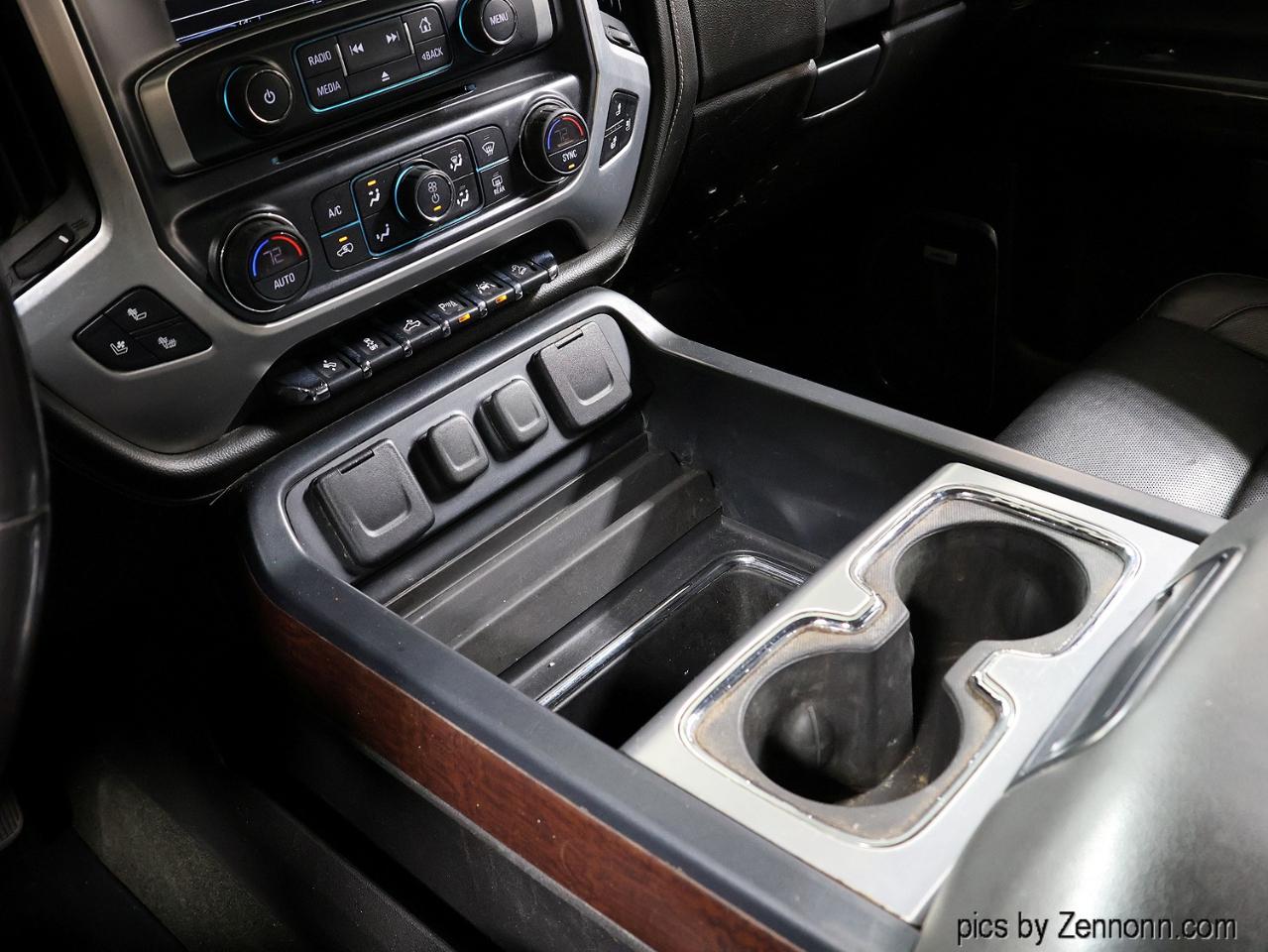 GMC Sierra 1500 4WD Crew Cab 143.5" SLT 2017