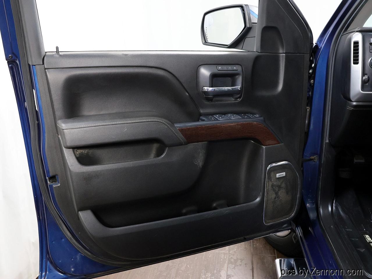 GMC Sierra 1500 4WD Crew Cab 143.5" SLT 2017