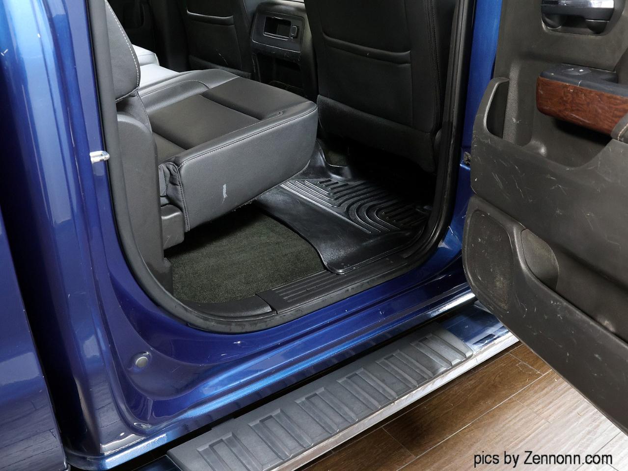 GMC Sierra 1500 4WD Crew Cab 143.5" SLT 2017