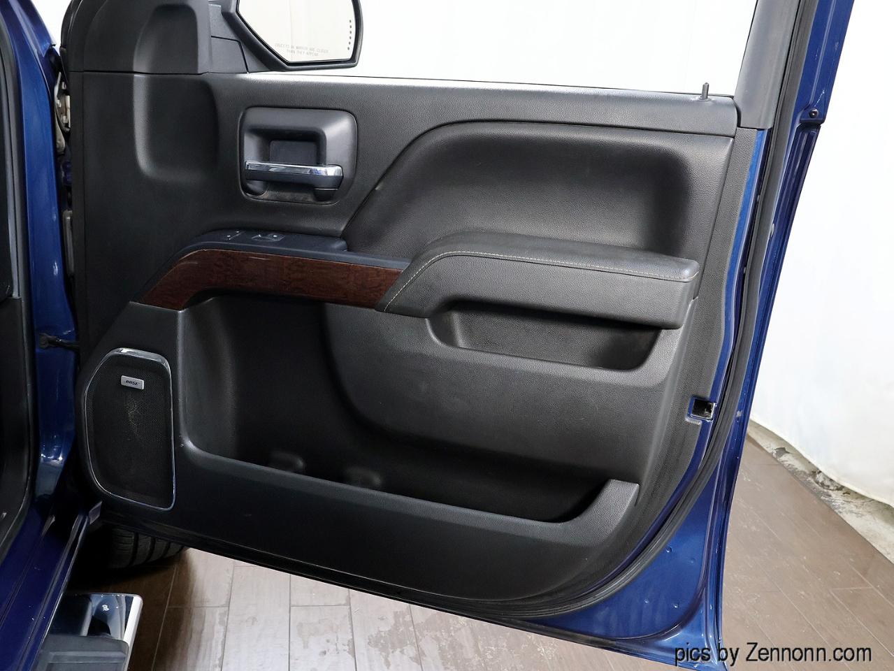 GMC Sierra 1500 4WD Crew Cab 143.5" SLT 2017