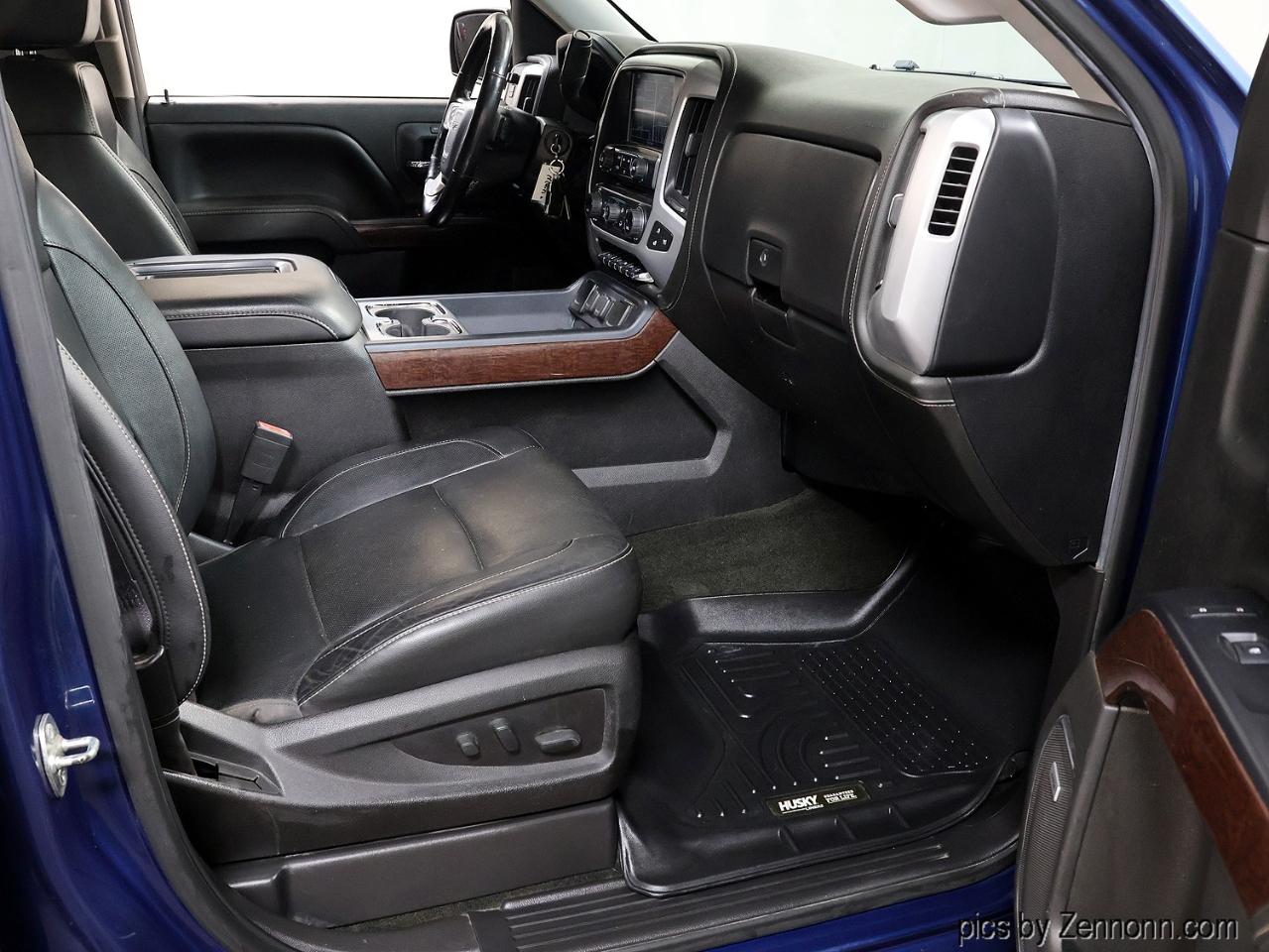 GMC Sierra 1500 4WD Crew Cab 143.5" SLT 2017